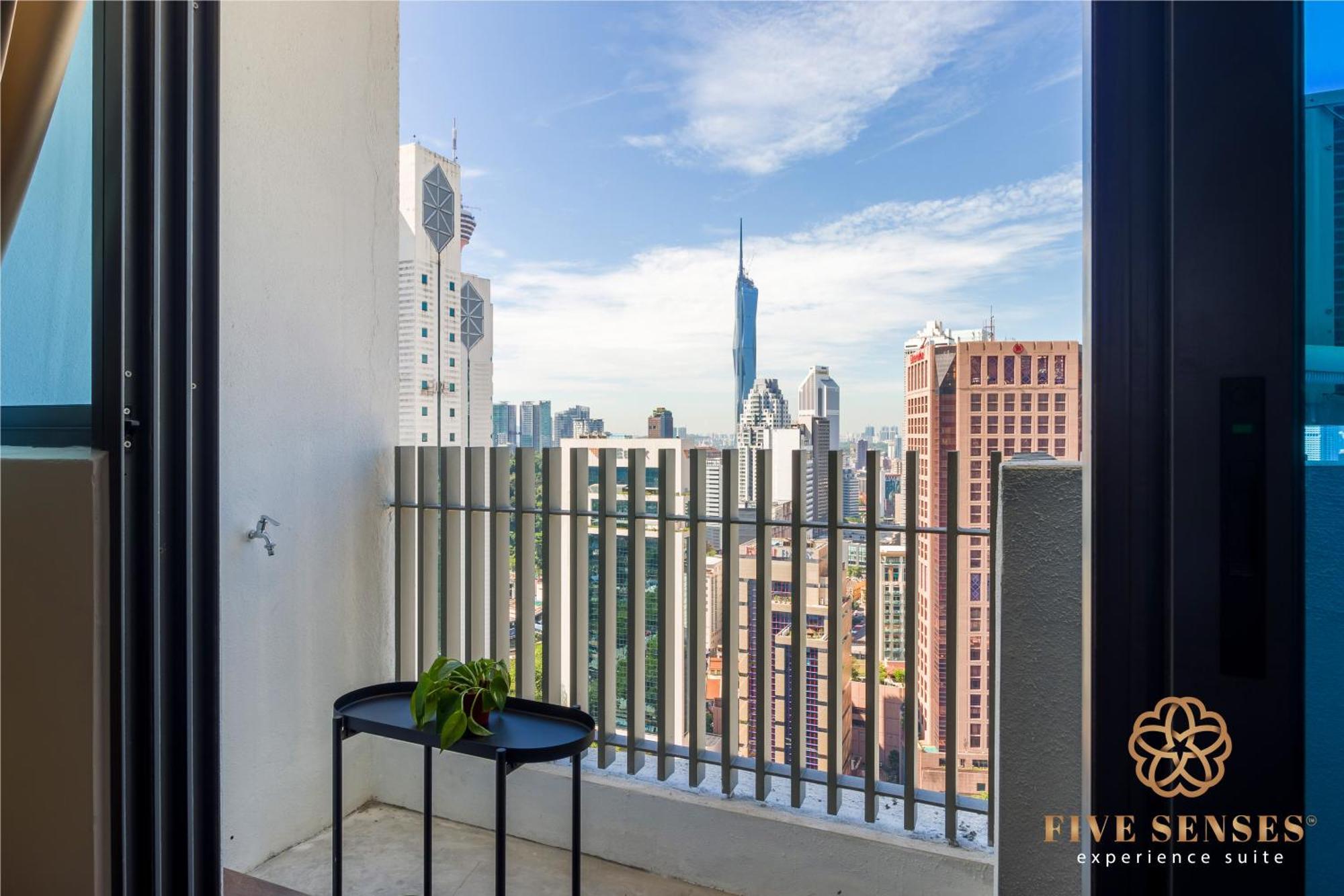 The Colony & The Luxe Signature Suites, Klcc Κουάλα Λουμπούρ Δωμάτιο φωτογραφία